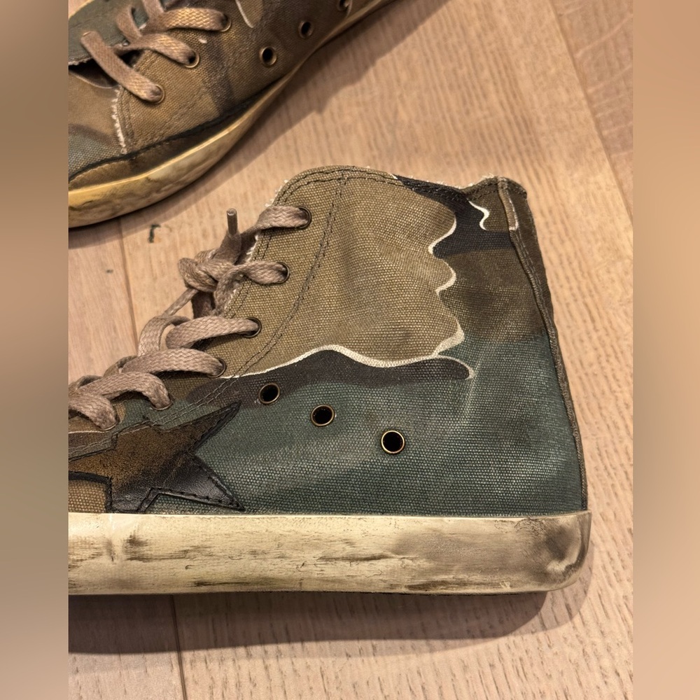 Golden Goose women’s  High-Top Sneakers in Camouflage Brown - Picture 2 of 3